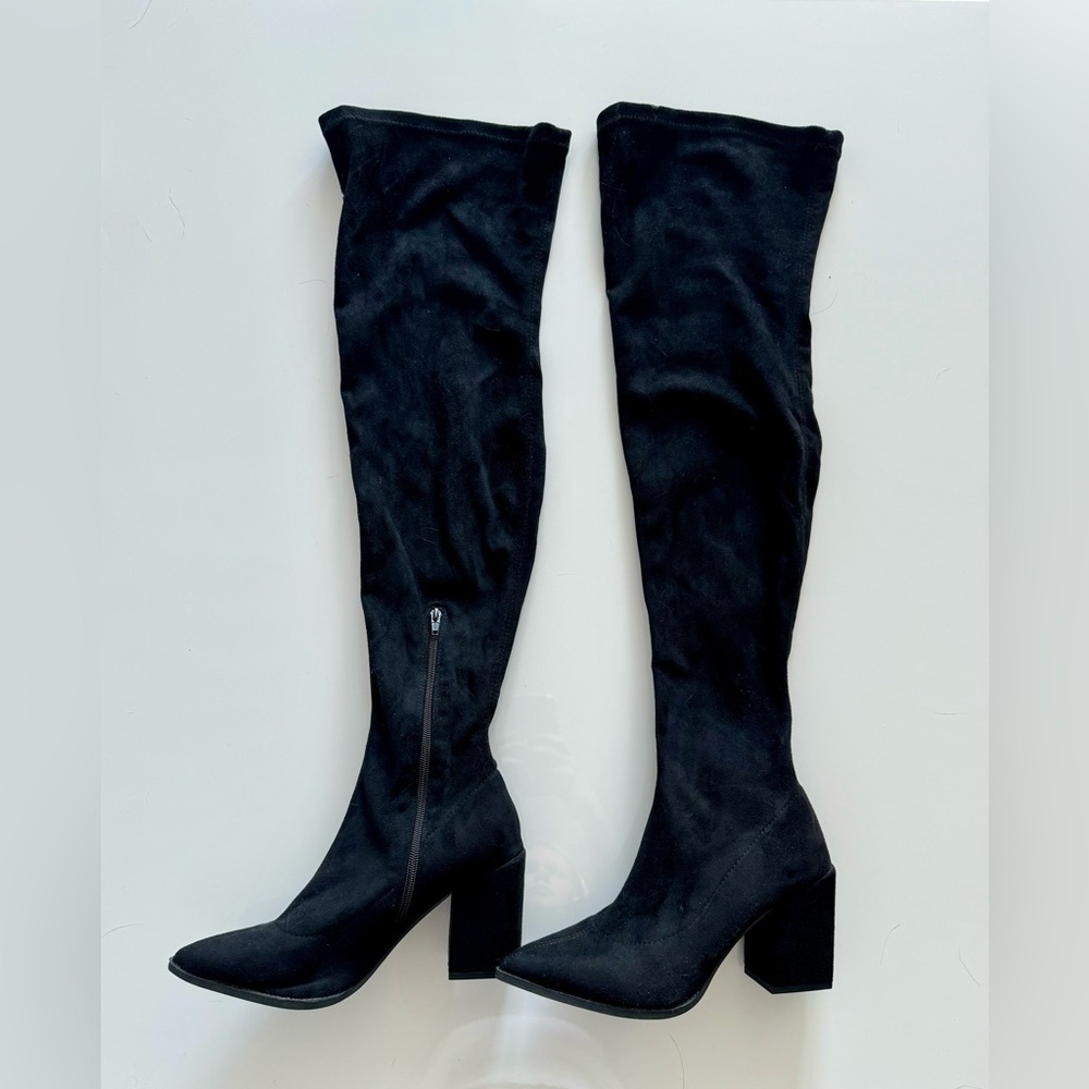 Thigh high black boots NWOT